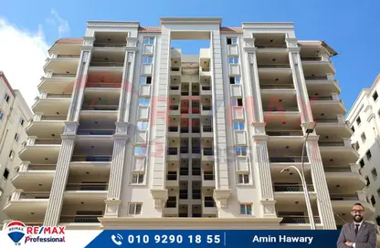 شقة - 3 غرف نوم - 3 حمامات للبيع في شارع ميدان الشهداء - سموحة - حي شرق - الاسكندرية