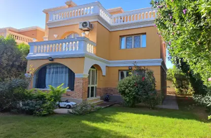 فيلا - 3 غرف نوم - 3 حمامات للبيع في كمبوندات الشروق - مدينة الشروق - القاهرة