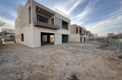 Villa - 5 Bedrooms - 5 Bathrooms for sale in The Crown - Cairo Alexandria Desert Road - 6 October City - Giza