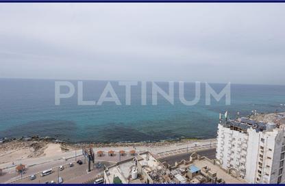 Apartment - 2 Bedrooms - 2 Bathrooms for sale in Al Geish Road - Camp Chezar - Hay Wasat - Alexandria