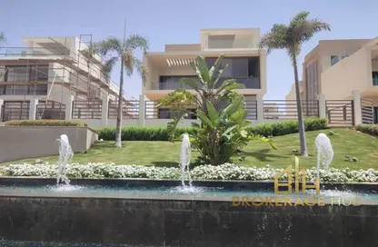 Apartment - 4 Bedrooms - 4 Bathrooms for sale in Moon Residences - Fifth Square - The 5th Settlement - New Cairo City - Cairo