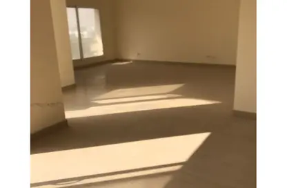 Apartment - 3 Bedrooms - 3 Bathrooms for sale in Hyde Park - 5th Settlement Compounds - The 5th Settlement - New Cairo City - Cairo