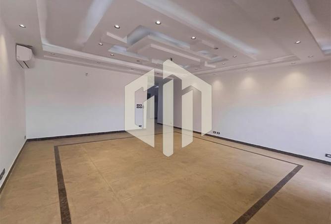 8133900 - Property Image 2