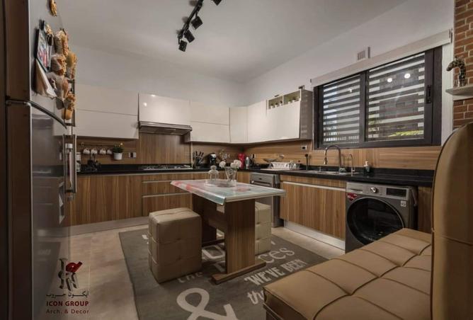 8042168 - Property Image 2