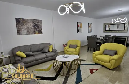 شقة - 2 غرف نوم - 2 حمامات للايجار في فيفث سكوير - التجمع الخامس - مدينة القاهرة الجديدة - القاهرة