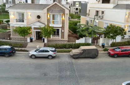 iVilla - 4 Bedrooms - 4 Bathrooms for sale in Mountain View Chill Out Park - Northern Expansions - 6 October City - Giza