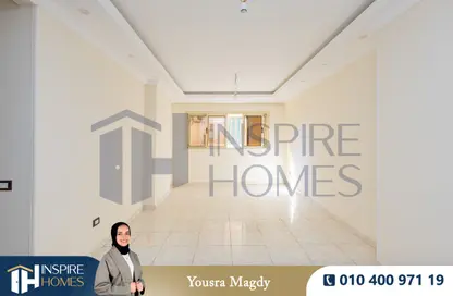 شقة - 3 غرف نوم - 2 حمامات للبيع في سبورتنج - حي شرق - الاسكندرية