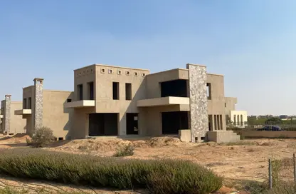 فيلا - 4 غرف نوم - 6 حمامات للبيع في ايفي - طريق مصر اسكندرية الصحراوي - الجيزة