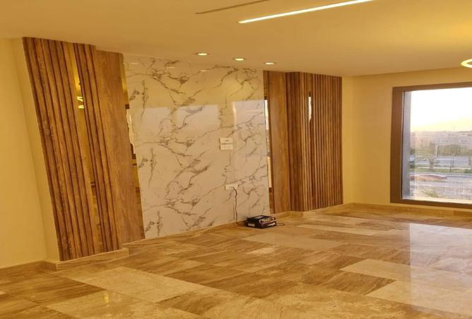 8363385 - Property Image 2