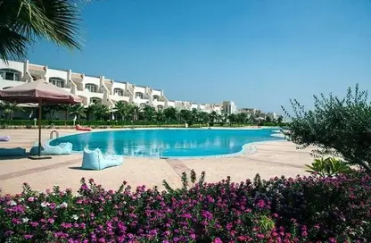 Chalet - 1 Bedroom - 1 Bathroom for sale in Louly Beach Resort - Al Ain Al Sokhna - Suez