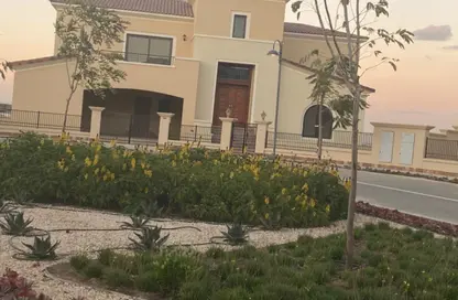 فيلا - 3 غرف نوم - 4 حمامات للبيع في سيليستا هيلز - اب تاون كايرو - المقطم - القاهرة