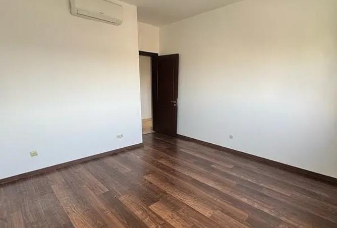 8443018 - Property Image 2