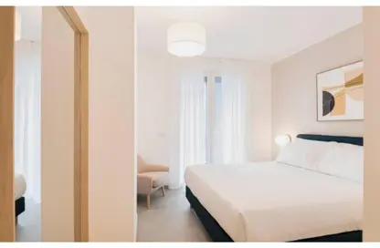 Apartment - 4 Bedrooms - 4 Bathrooms for sale in Nile St. - Dokki - Giza