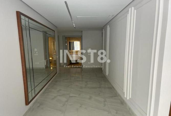 8081325 - Property Image 2