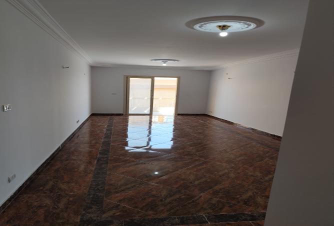 8063323 - Property Image 2