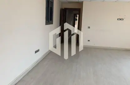 Office Space - Studio - 2 Bathrooms for sale in 90 Street - The 5th Settlement - New Cairo City - Cairo