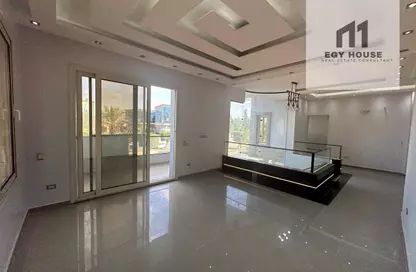 Duplex - 4 Bedrooms - 4 Bathrooms for rent in 1st District - Sheikh Zayed City - Giza
