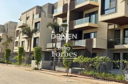 Apartment - 3 Bedrooms - 3 Bathrooms for sale in Beverly Hills Road - 17th District - Sheikh Zayed City - Giza