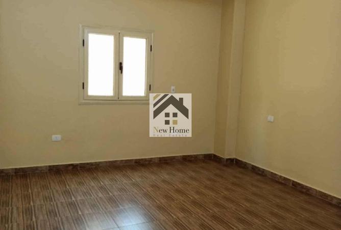 8327912 - Property Image 2