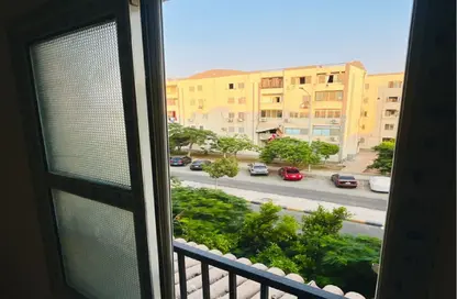 شقة - 2 غرف نوم - 2 حمامات للبيع في شارع النزهة - الحي الخامس عشر - الشيخ زايد - الجيزة