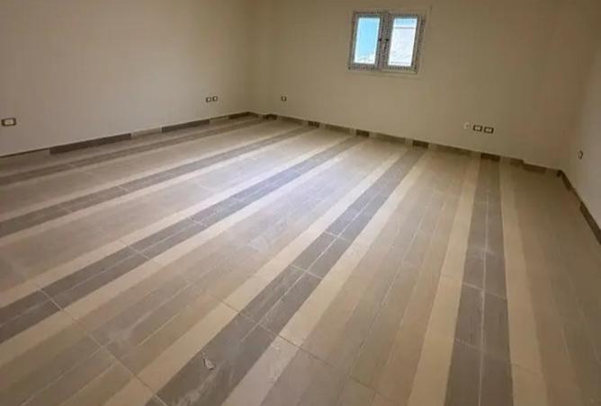 8380569 - Property Image 2