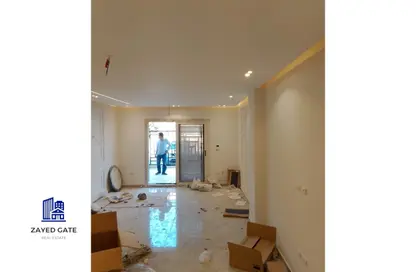 Apartment - 3 Bedrooms - 2 Bathrooms for rent in Al Khamayel city - Sheikh Zayed Compounds - Sheikh Zayed City - Giza
