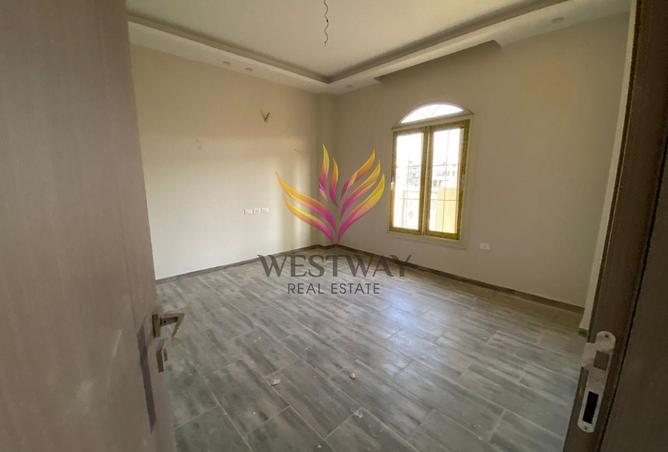 8075708 - Property Image 3