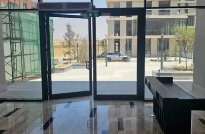 مساحات مكتبية - استوديو - 2 حمامات للايجار في ديستريكت 5 - كمبوندات التجمع الخامس - التجمع الخامس - مدينة القاهرة الجديدة - القاهرة