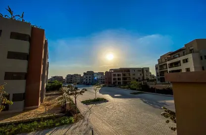 Apartment - 2 Bedrooms - 3 Bathrooms for sale in District 5 - 5th Settlement Compounds - The 5th Settlement - New Cairo City - Cairo