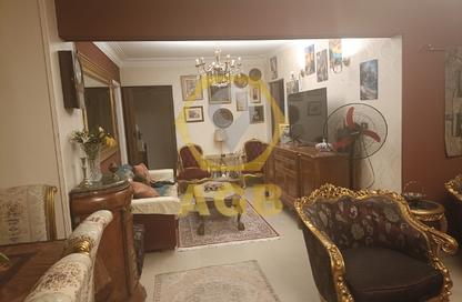 شقة - 3 غرف نوم - 1 حمام للبيع في شارع عبد الحميد بدوي - ميدان الحجاز - النزهة - القاهرة