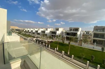 Townhouse - 3 Bedrooms - 4 Bathrooms for sale in Moon Residences - Fifth Square - The 5th Settlement - New Cairo City - Cairo
