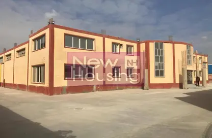 مصنع - استوديو - 8 حمامات للبيع في مدينة العاشر من رمضان - الشرقية
