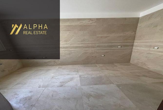 8018946 - Property Image 2