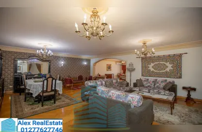 Apartment - 3 Bedrooms - 2 Bathrooms for rent in Kafr Abdo St. - Kafr Abdo - Roushdy - Hay Sharq - Alexandria