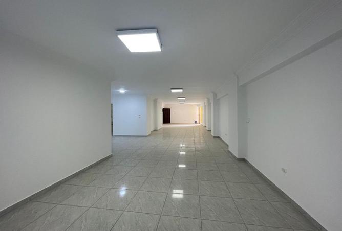 8273283 - Property Image 2