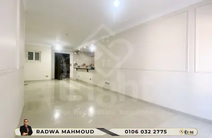 Apartment - 3 Bedrooms - 1 Bathroom for rent in Al Geish Road - Camp Chezar - Hay Wasat - Alexandria
