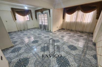 Apartment - 3 Bedrooms - 2 Bathrooms for sale in Al Mahdi Bin Baraka St. - Al Hadiqah Al Dawliyah - 7th District - Nasr City - Cairo