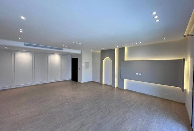 8393185 - Property Main Image