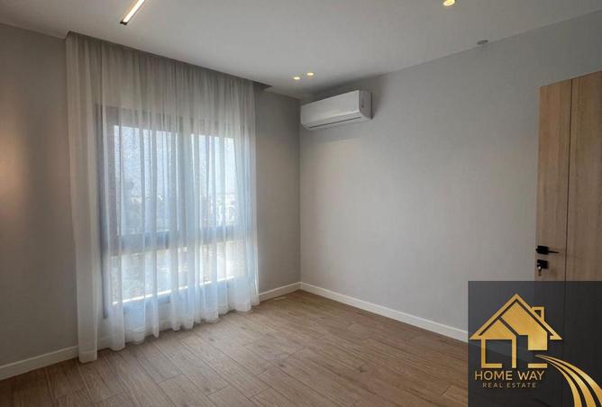 8260129 - Property Image 2