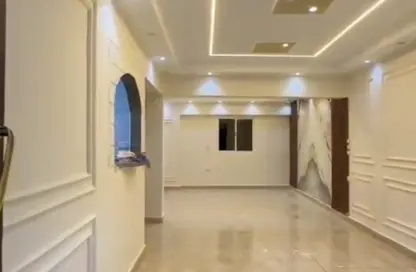Apartment - 3 Bedrooms - 2 Bathrooms for sale in Al Reyad St. - Mohandessin - Giza