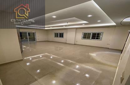 Apartment - 2 Bedrooms - 2 Bathrooms for rent in Mostashareen - North Investors Area - New Cairo City - Cairo