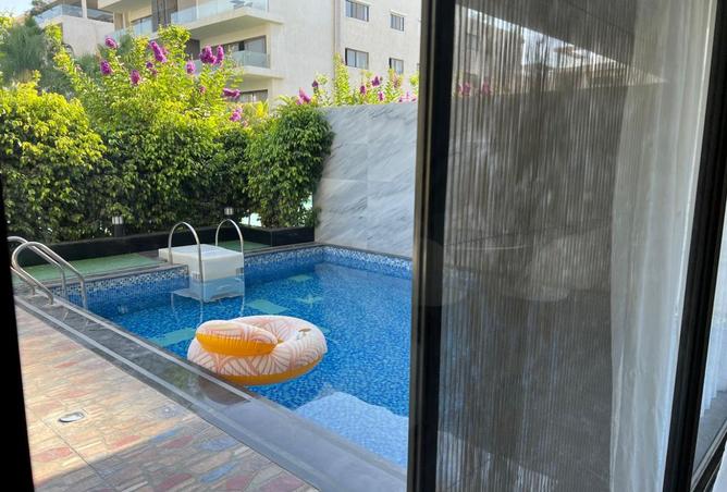 8438090 - Property Image 2