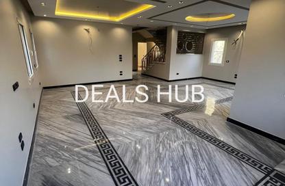 Villa - 6 Bedrooms - 4 Bathrooms for sale in Mivida - 5th Settlement Compounds - The 5th Settlement - New Cairo City - Cairo