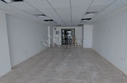 Office Space - Studio - 6 Bathrooms for rent in Smart Village - Cairo Alexandria Desert Road - 6 October City - Giza