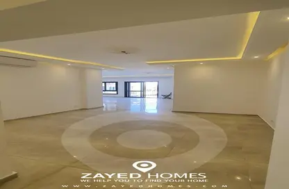 شقة - 3 غرف نوم - 3 حمامات للايجار في ذا كورت ياردز - كمبوندات الشيخ زايد - الشيخ زايد - الجيزة