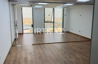 مساحات مكتبية - استوديو - 1 حمام للايجار في مول هايد بارك بيزنس - شارع التسعين الجنوبي - التجمع الخامس - مدينة القاهرة الجديدة - القاهرة