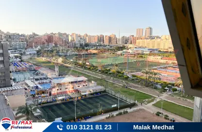 شقة - 3 غرف نوم - 2 حمامات للبيع في ميدان سموحة - سموحة - حي شرق - الاسكندرية