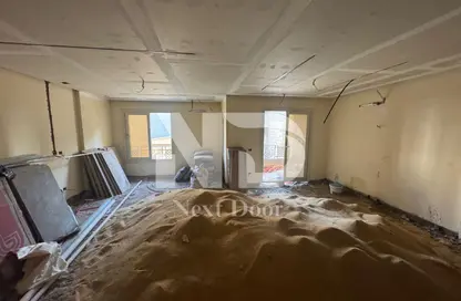 Apartment - 3 Bedrooms - 3 Bathrooms for sale in Rock Vera - 5th Settlement Compounds - The 5th Settlement - New Cairo City - Cairo