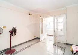 شقة - 4 غرف نوم - 2 حمامات للبيع في شارع البرت الاول - سموحة - حي شرق - الاسكندرية