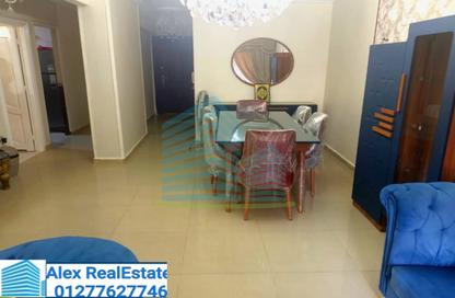 Apartment - 3 Bedrooms - 1 Bathroom for rent in Al Geish Road - Cleopatra - Hay Sharq - Alexandria